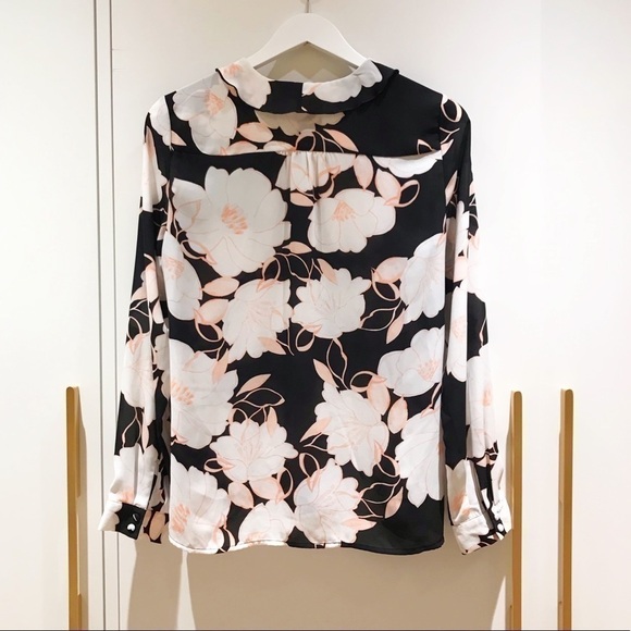 𝅺karl Lagerfeld Floral print ruffle blouse - Picture 3 of 4